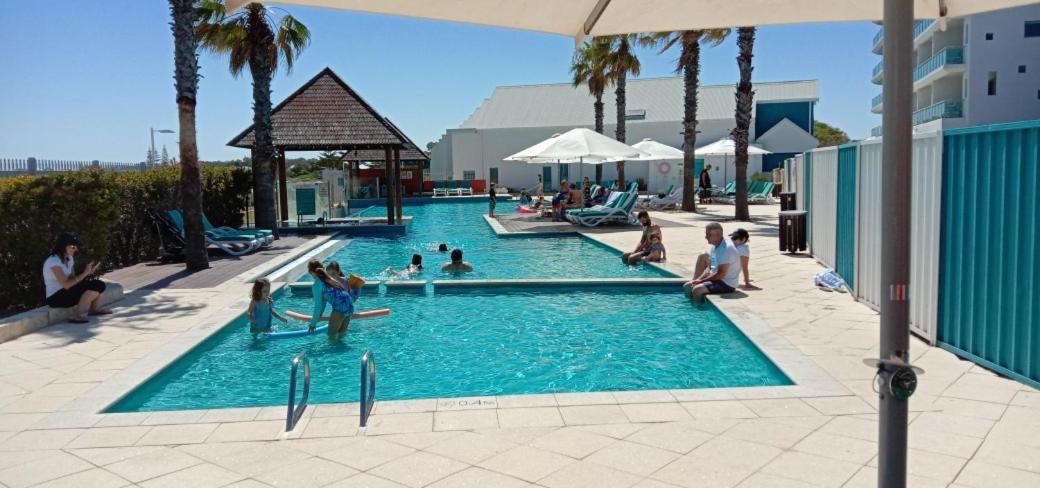 Tempel By The Sea Mandurah Exterior photo