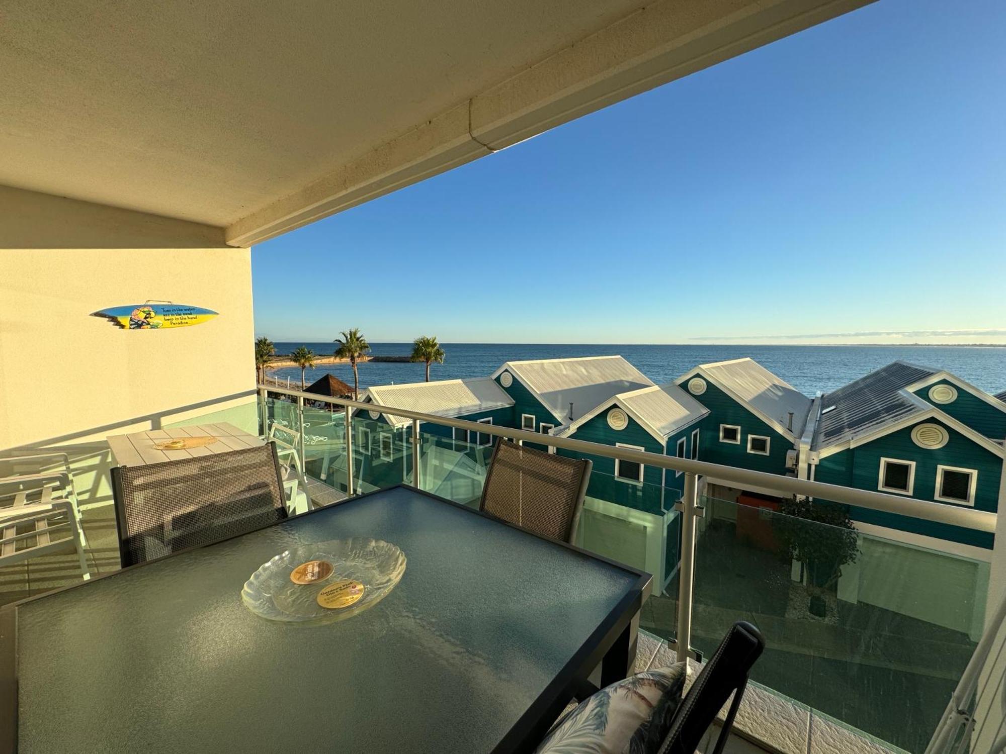 Tempel By The Sea Mandurah Exterior photo