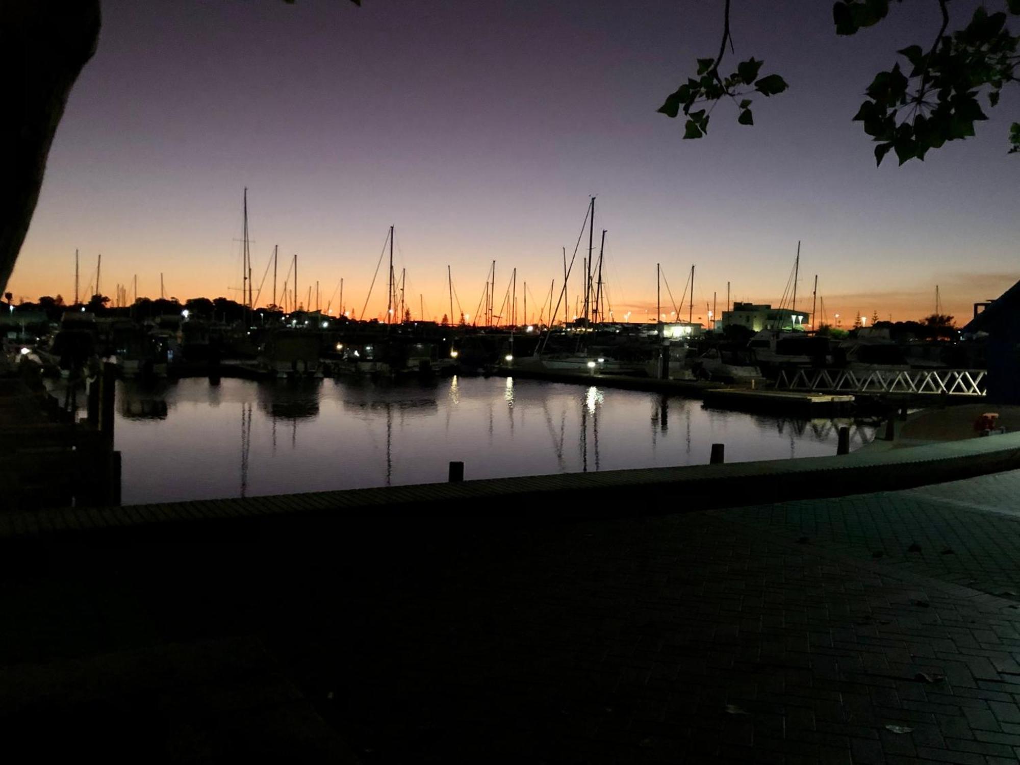 Tempel By The Sea Mandurah Exterior photo