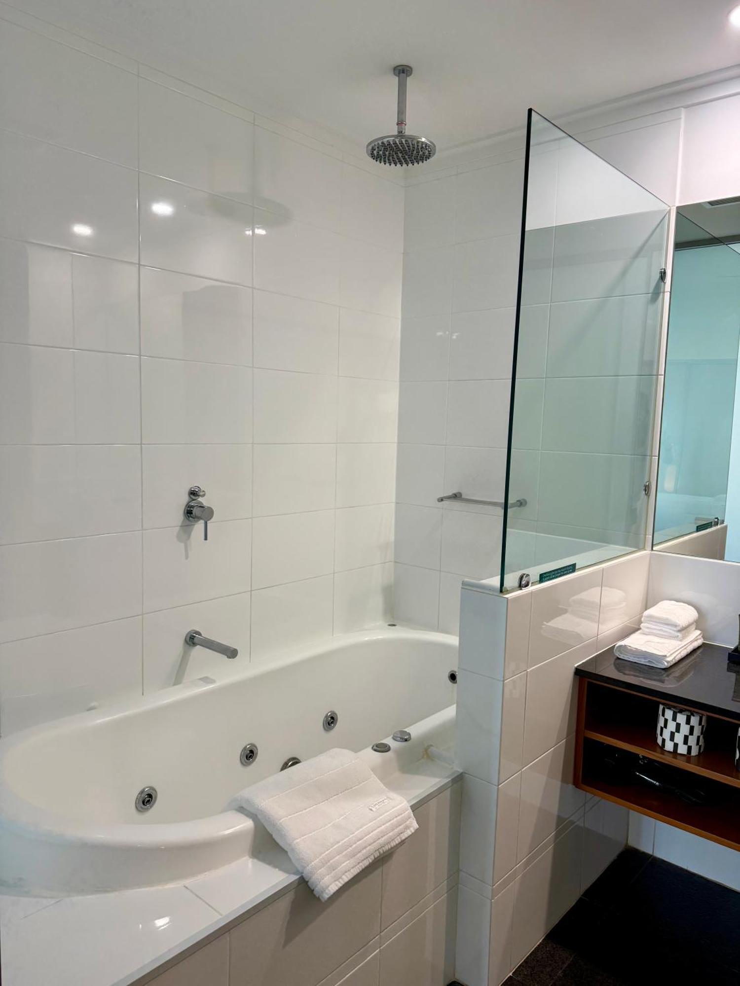 Tempel By The Sea Mandurah Exterior photo