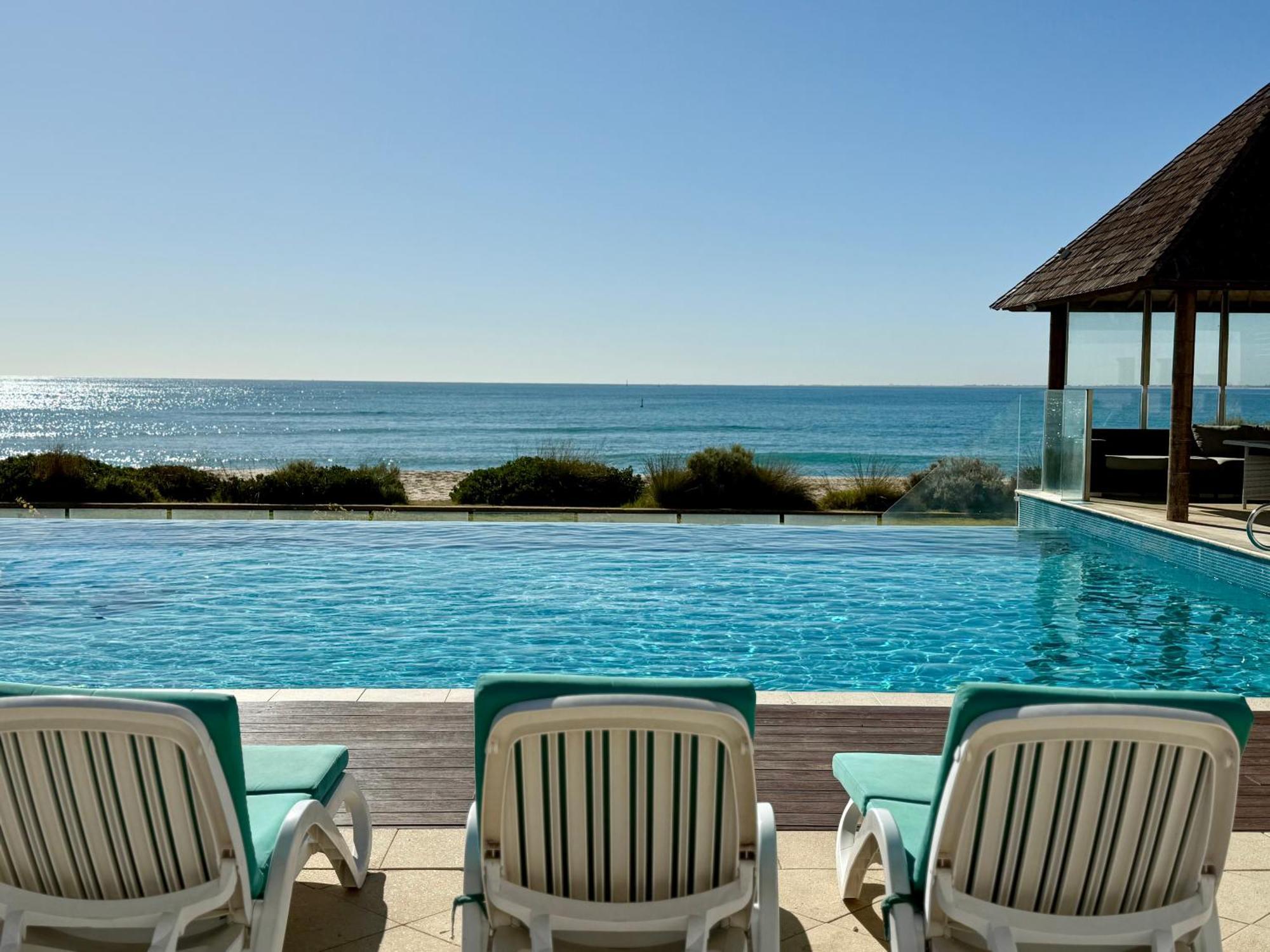Tempel By The Sea Mandurah Exterior photo